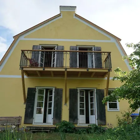Schmuckstuckferienhaus *