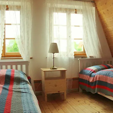 Schmuckstuckferienhaus * Utting am Ammersee