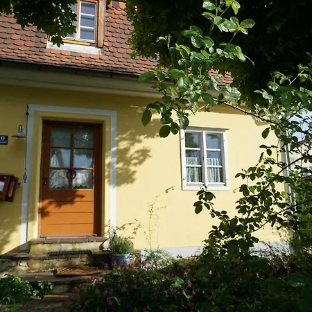 Schmuckstuckferienhaus Nyaraló Utting am Ammersee