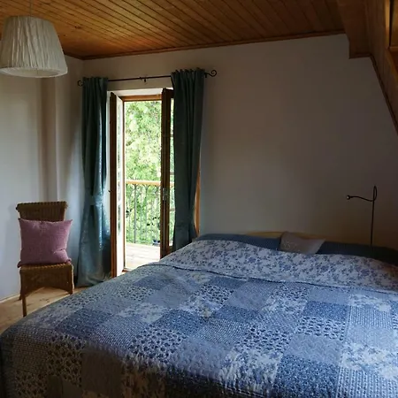 Nyaraló Schmuckstuckferienhaus *