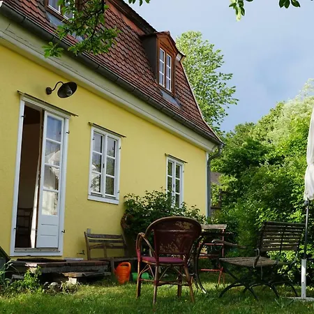 Schmuckstuckferienhaus * Utting am Ammersee